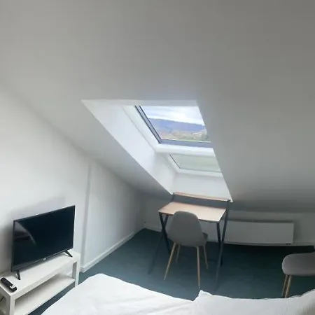 Daire Traumferienwohnung Am Wald 2 *