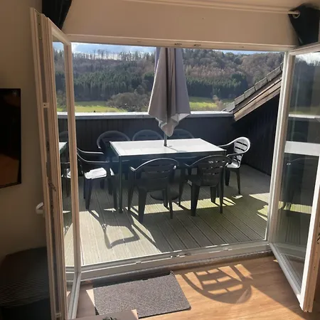 Traumferienwohnung Am Wald 2 דירה *